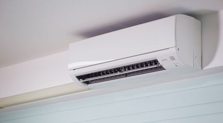 Falra szerelt beltéri klíma, saját készülék telepítése Szegeden